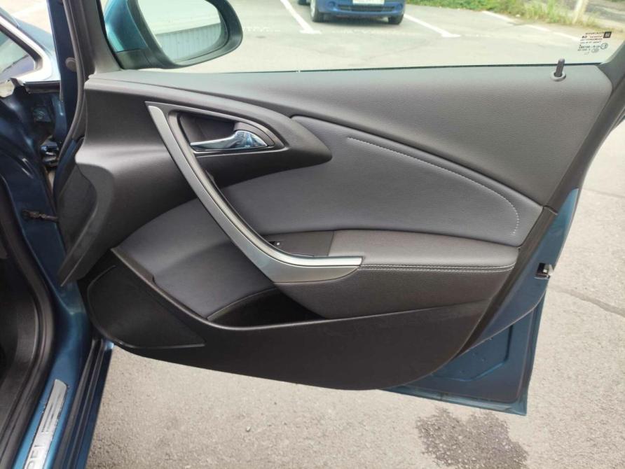 Opel Astra J Рестайлинг Санкт-Петербург  - изображение 12