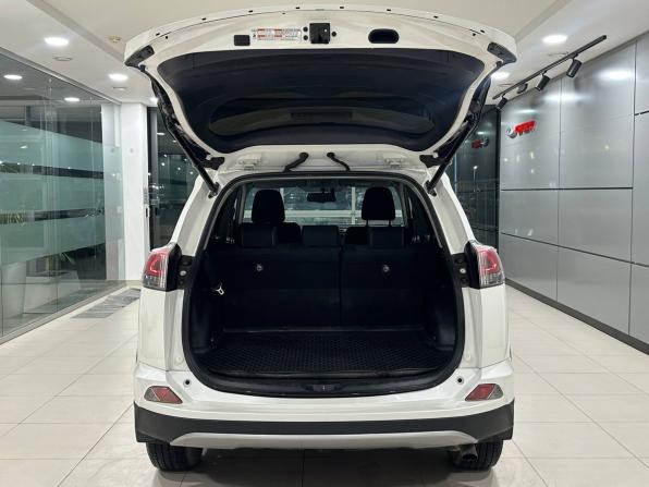 Toyota RAV4 IV (XA40) Рестайлинг с пробегом 2017 года, цена 2 447 000 рублей, 74606 км, внедорожник, Автокод Объявления
