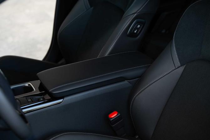 Toyota Camry IX (XV80) China Market с пробегом 2026 года, цена 5 200 000 рублей, 47 км, седан, Автокод Объявления