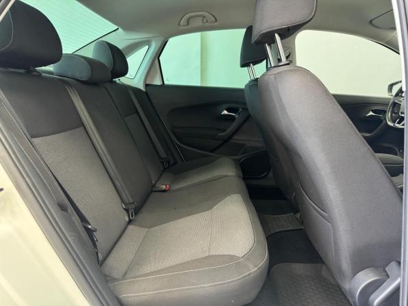Volkswagen Polo V Рестайлинг с пробегом 2015 года, цена 845 000 рублей, 190290 км, седан, Автокод Объявления