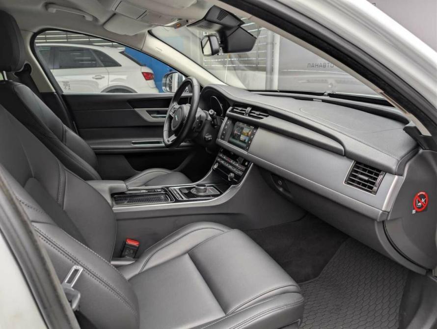Jaguar XF II Москва  - изображение 12