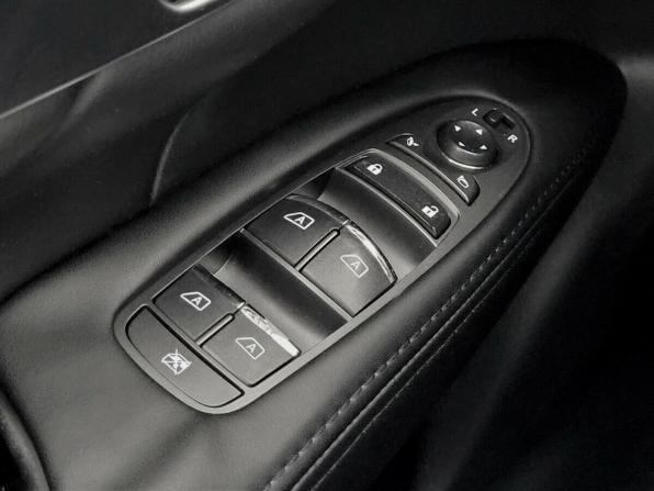 Infiniti M IV с пробегом 2010 года, цена 1 320 000 рублей, 216416 км, седан, Автокод Объявления