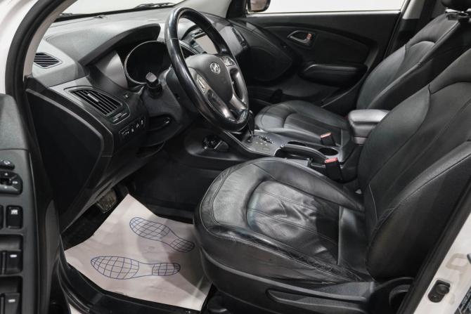 Hyundai ix35 I Рестайлинг с пробегом 2013 года, цена 1 709 000 рублей, 130000 км, внедорожник, Автокод Объявления