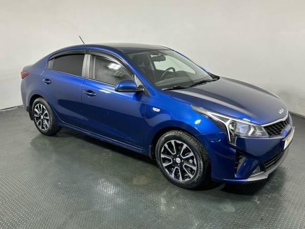 Kia Rio IV Рестайлинг с пробегом 2022 года, цена 1 700 000 рублей, 69968 км, седан, Автокод Объявления