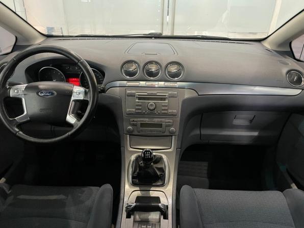 Ford S-MAX I с пробегом 2006 года, цена 520 000 рублей, 373639 км, минивэн, Автокод Объявления