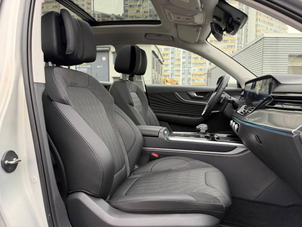 Hongqi HS5 I Рестайлинг с пробегом 2024 года, цена 3 295 000 рублей, 2667 км, внедорожник, Автокод Объявления