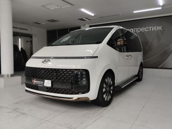 Hyundai Staria I с пробегом 2024 года, цена 5 990 000 рублей, 42699 км, минивэн, Автокод Объявления