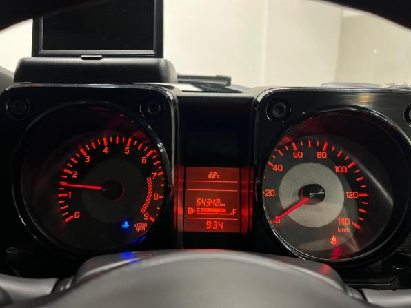 Suzuki Jimny IV с пробегом 2020 года, цена 1 500 000 рублей, 64342 км, внедорожник, Автокод Объявления