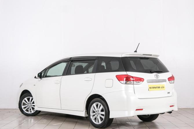 Toyota Wish II с пробегом 2011 года, цена 1 449 000 рублей, 99000 км, минивэн, Автокод Объявления