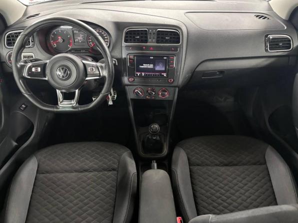 Volkswagen Polo V Рестайлинг с пробегом 2018 года, цена 999 000 рублей, 115000 км, седан, Автокод Объявления