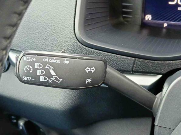 Skoda Karoq I с пробегом 2020 года, цена 2 644 995 рублей, 48043 км, внедорожник, Автокод Объявления