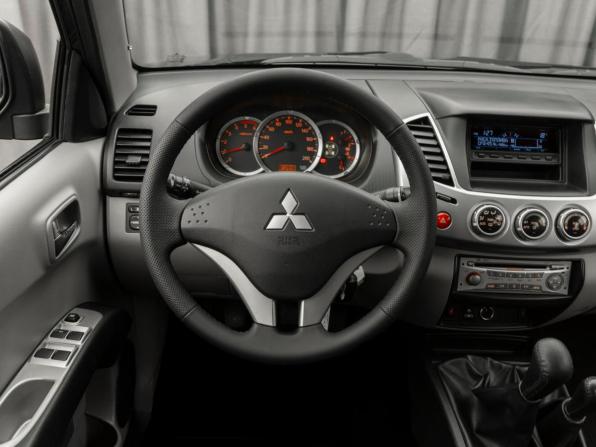 Mitsubishi L200 IV с пробегом 2013 года, цена 1 580 000 рублей, 285735 км, пикап, Автокод Объявления