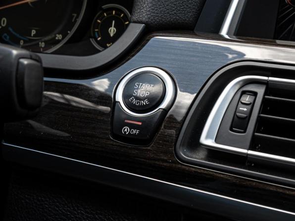 BMW 7 серии V (F01/F02/F04) Рестайлинг с пробегом 2015 года, цена 2 800 000 рублей, 236328 км, седан, Автокод Объявления
