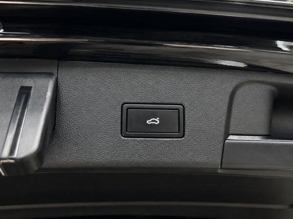 Volkswagen Teramont I Рестайлинг (China Market) с пробегом 2022 года, цена 5 350 000 рублей, 60450 км, внедорожник, Автокод Объявления