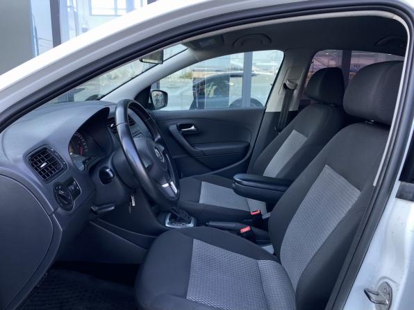 Volkswagen Polo V с пробегом 2014 года, цена 649 000 рублей, 228623 км, седан, Автокод Объявления