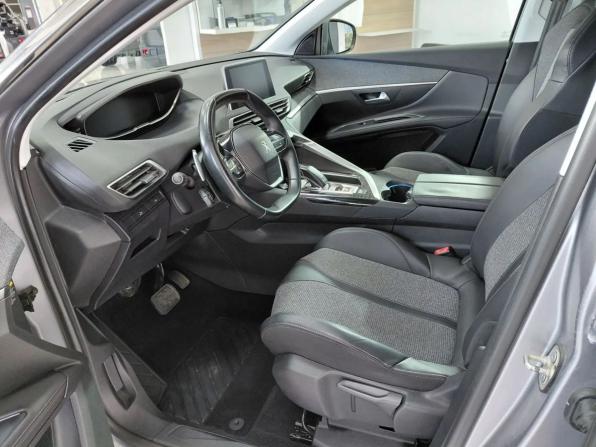 Peugeot 5008 II с пробегом 2018 года, цена 1 900 000 рублей, 100119 км, внедорожник, Автокод Объявления