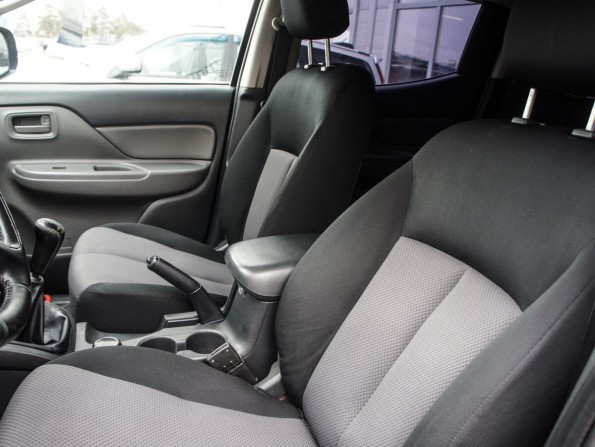 Mitsubishi L200 V с пробегом 2017 года, цена 1 599 000 рублей, 158000 км, offers.body_type.unknown, Автокод Объявления
