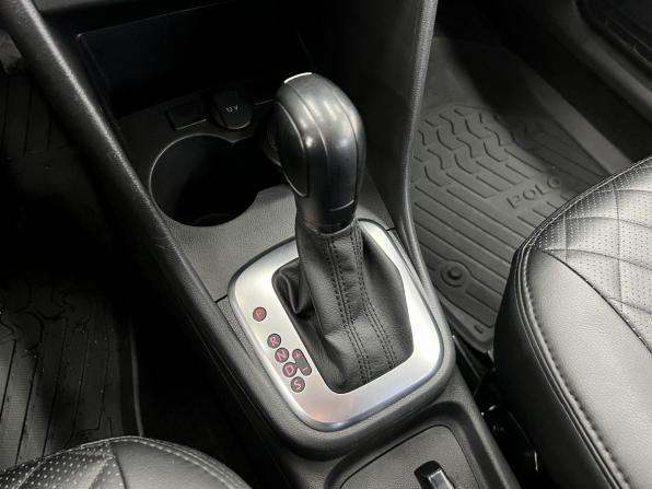 Volkswagen Polo V Рестайлинг с пробегом 2019 года, цена 1 219 000 рублей, 78000 км, седан, Автокод Объявления
