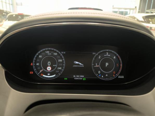 Jaguar E-Pace I с пробегом 2019 года, цена 2 250 000 рублей, 153409 км, внедорожник, Автокод Объявления