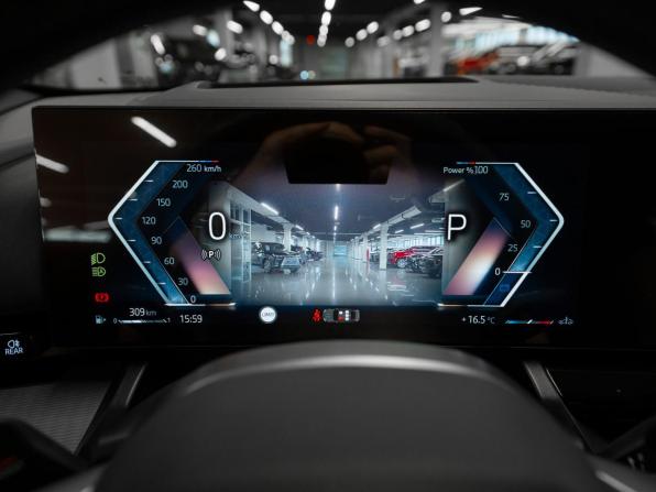BMW 5 серии VIII (G60/G61/G68) с пробегом 2024 года, цена 7 400 000 рублей, 23532 км, седан, Автокод Объявления