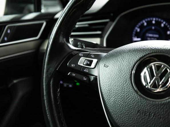 Volkswagen Passat B8 с пробегом 2017 года, цена 1 849 700 рублей, 181674 км, седан, Автокод Объявления