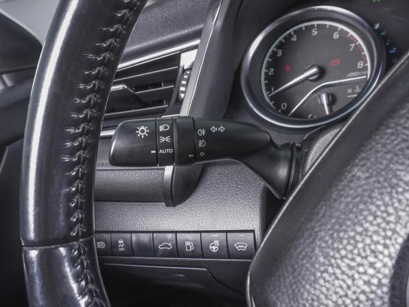 Toyota Camry VIII (XV70) с пробегом 2018 года, цена 2 690 000 рублей, 93817 км, седан, Автокод Объявления