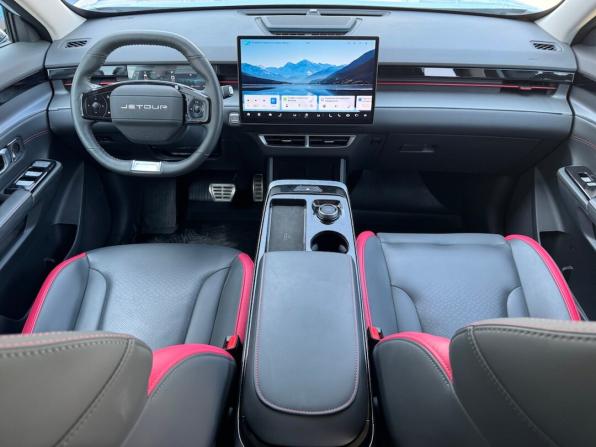 JETOUR DASHING I с пробегом 2024 года, цена 2 729 900 рублей, 1690 км, внедорожник, Автокод Объявления