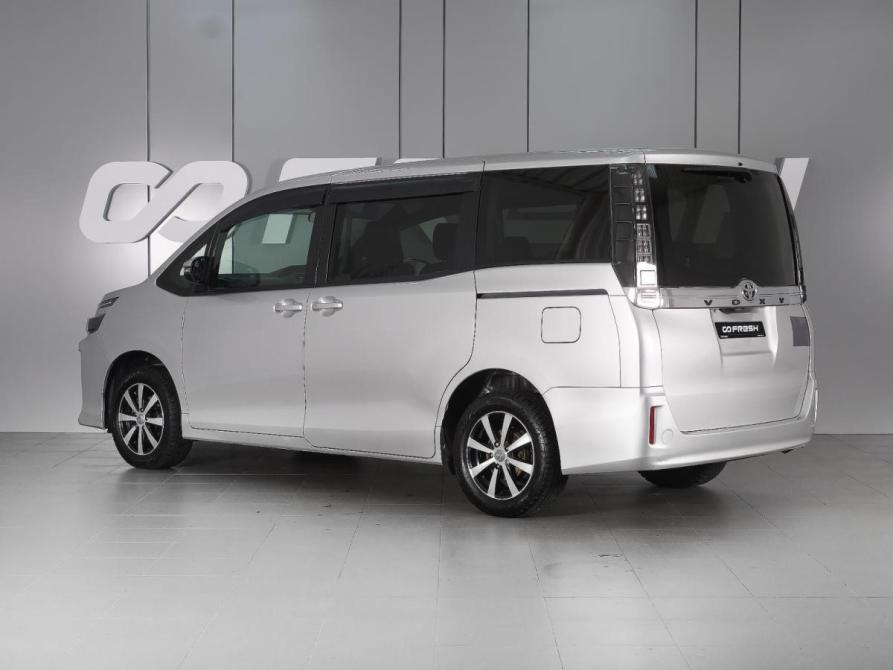 Toyota Voxy III (R80) Минеральные Воды  - изображение 2
