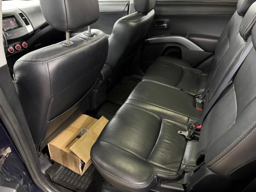 Mitsubishi Outlander II Рестайлинг Санкт-Петербург  - изображение 17