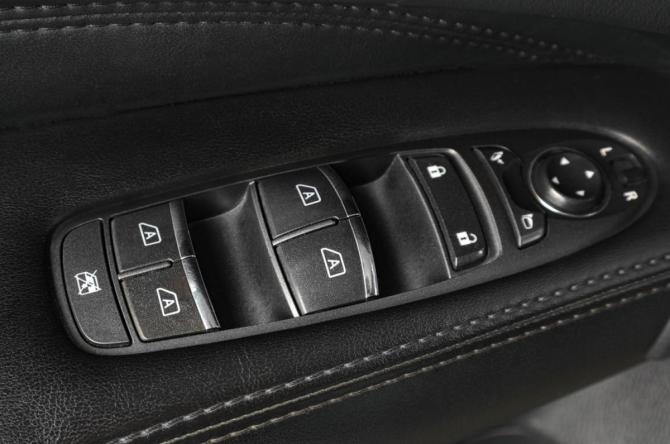 Infiniti JX с пробегом 2013 года, цена 1 999 000 рублей, 156455 км, внедорожник, Автокод Объявления