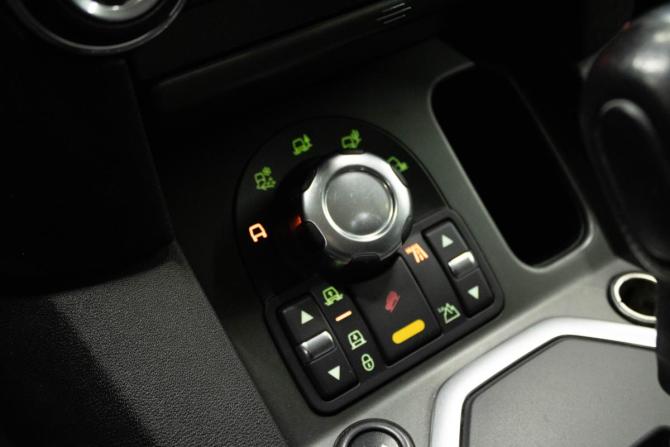 Land Rover Discovery IV с пробегом 2012 года, цена 1 899 000 рублей, 239256 км, внедорожник, Автокод Объявления