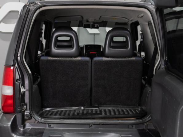 Suzuki Jimny III Рестайлинг 1 с пробегом 2011 года, цена 1 120 000 рублей, 155553 км, внедорожник, Автокод Объявления