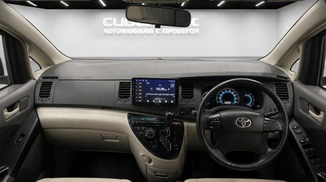 Toyota ISis I Рестайлинг с пробегом 2014 года, цена 1 030 000 рублей, 313000 км, минивэн, Автокод Объявления