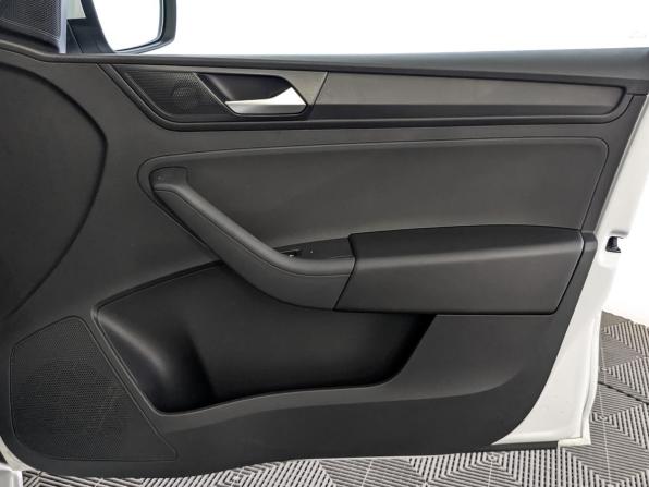 Volkswagen Polo VI с пробегом 2022 года, цена 1 669 000 рублей, 72619 км, лифтбек, Автокод Объявления