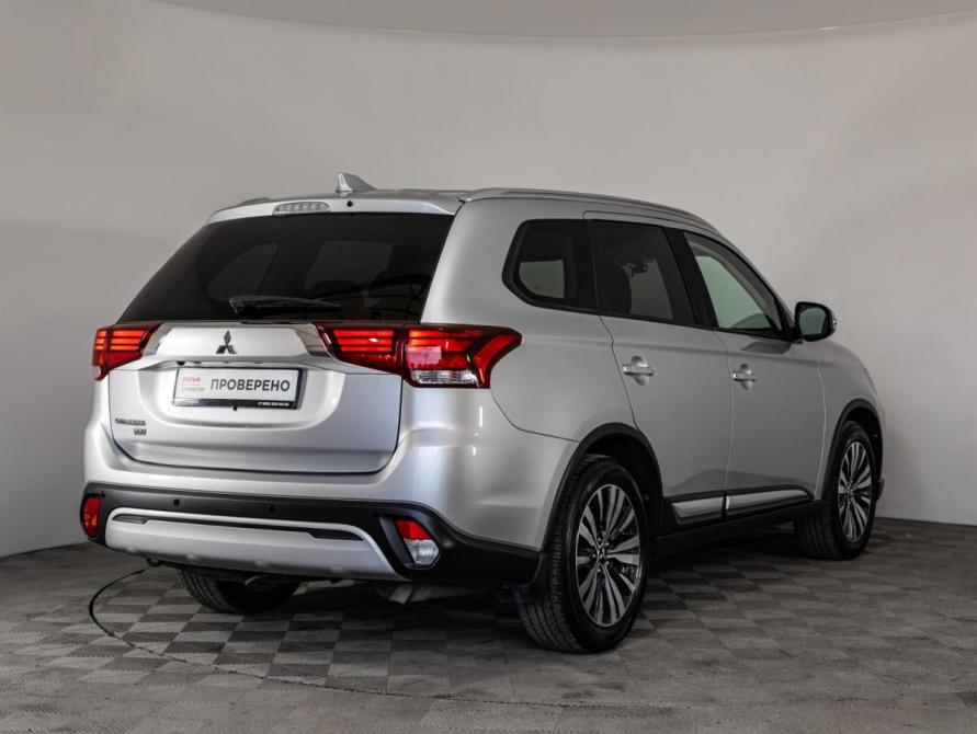 Mitsubishi Outlander III Рестайлинг 3 Санкт-Петербург  - изображение 6
