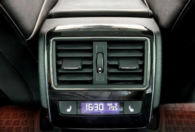 Skoda Superb III Рестайлинг с пробегом 2019 года, цена 2 680 000 рублей, 78050 км, лифтбек, Автокод Объявления