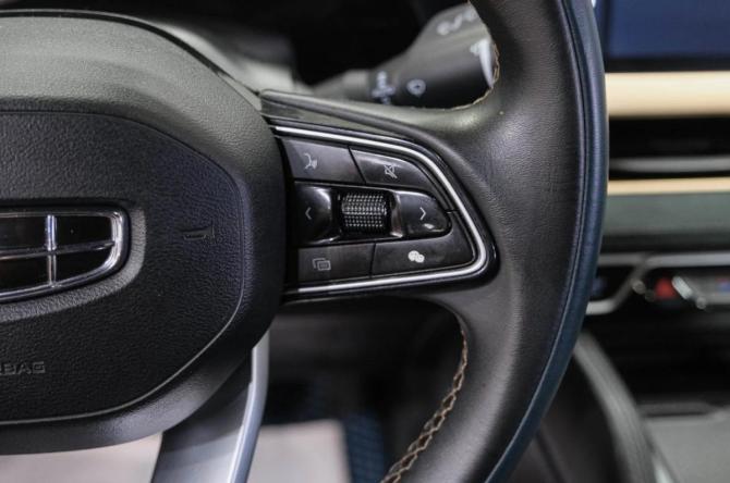 Geely Monjaro I с пробегом 2023 года, цена 3 209 000 рублей, 72000 км, внедорожник, Автокод Объявления