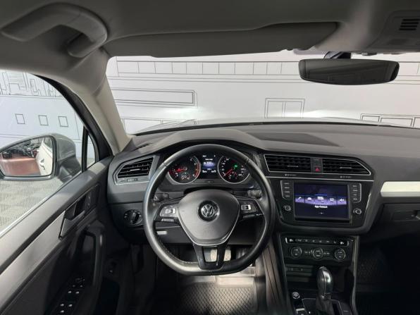 Volkswagen Tiguan II с пробегом 2017 года, цена 2 893 000 рублей, 35617 км, внедорожник, Автокод Объявления