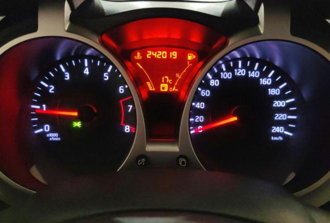 Nissan Juke I с пробегом 2012 года, цена 850 000 рублей, 242019 км, внедорожник, Автокод Объявления