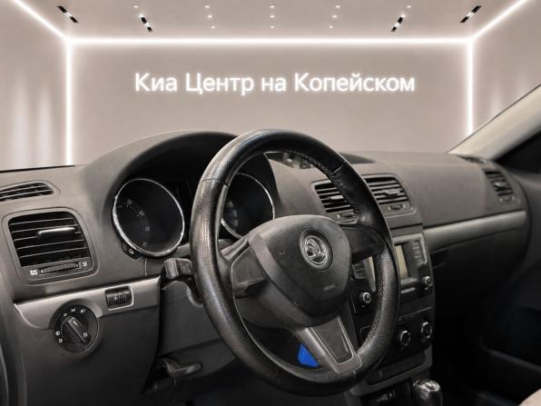 Skoda Yeti I Рестайлинг с пробегом 2015 года, цена 1 195 000 рублей, 199930 км, внедорожник, Автокод Объявления