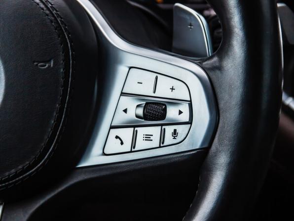 BMW 7 серии VI (G11/G12) Рестайлинг с пробегом 2019 года, цена 5 890 000 рублей, 98398 км, седан, Автокод Объявления