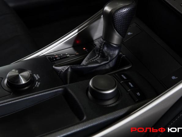 Lexus IS III с пробегом 2015 года, цена 2 178 000 рублей, 216105 км, седан, Автокод Объявления