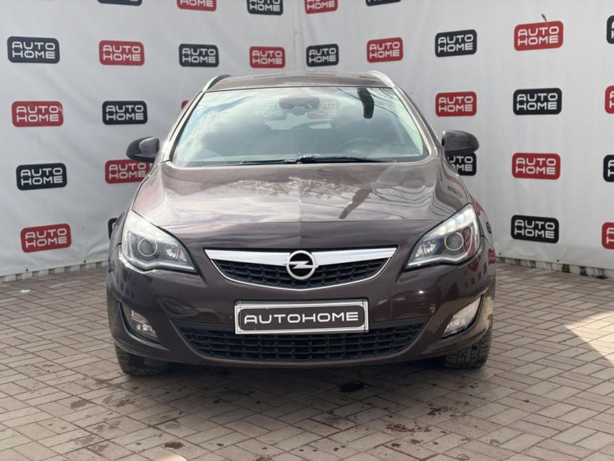 Opel Astra J Рестайлинг Санкт-Петербург  - изображение 2