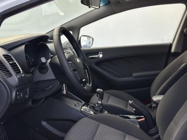 Kia Cerato III Рестайлинг (Classic) с пробегом 2017 года, цена 1 370 000 рублей, 75214 км, седан, Автокод Объявления