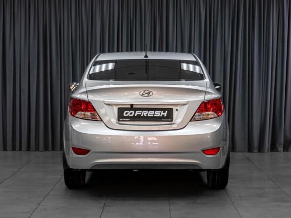 Hyundai Solaris I с пробегом 2012 года, цена 819 000 рублей, 164276 км, седан, Автокод Объявления