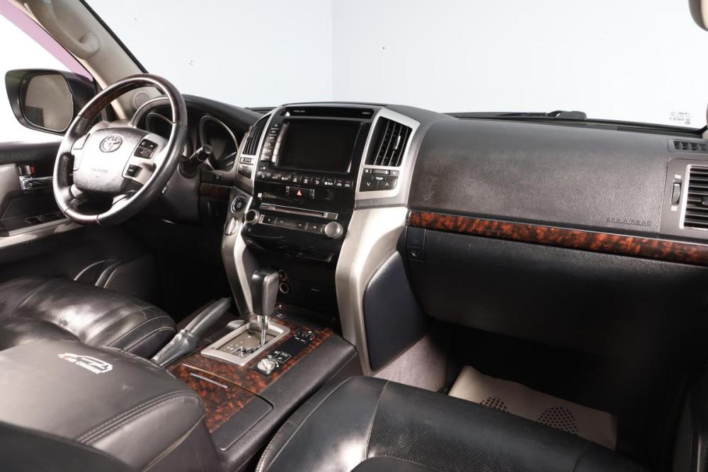 Toyota Land Cruiser 200 Series Рестайлинг 1 Новосибирск  - изображение 10