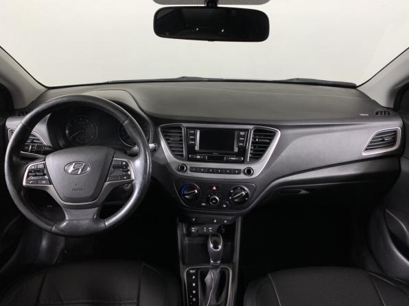 Hyundai Solaris II с пробегом 2017 года, цена 1 289 000 рублей, 154261 км, седан, Автокод Объявления