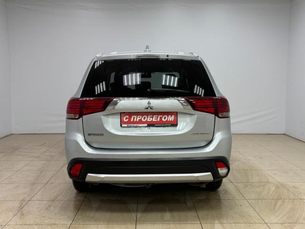 Mitsubishi Outlander III Рестайлинг 2 с пробегом 2018 года, цена 1 650 000 рублей, 239865 км, внедорожник, Автокод Объявления
