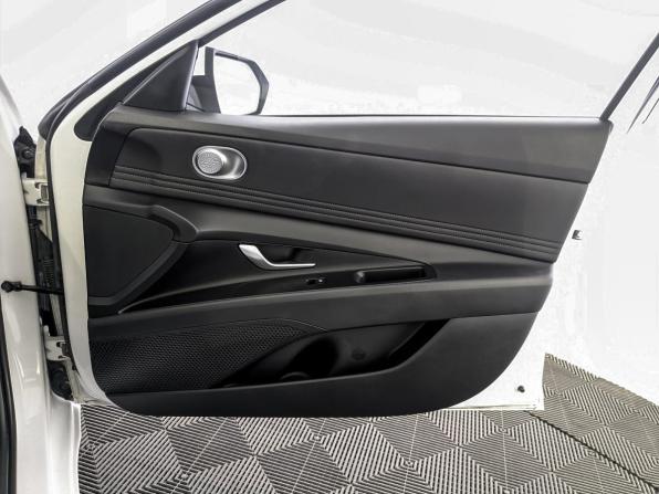 Hyundai Elantra VII (CN7) с пробегом 2022 года, цена 2 170 000 рублей, 47240 км, седан, Автокод Объявления
