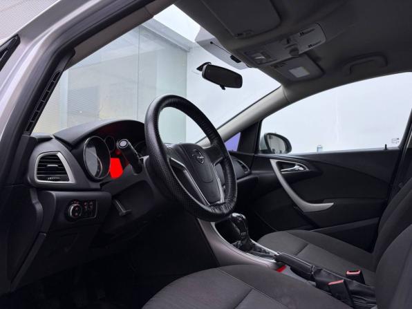 Opel Astra J с пробегом 2011 года, цена 470 000 рублей, 142685 км, хэтчбек, Автокод Объявления